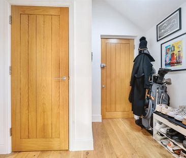 Swakeleys Road, Ickenham, UB10 - Photo 3