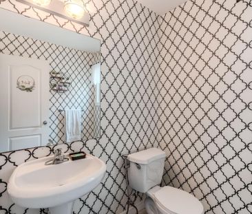 For Lease - 893 Bitterbush Crescent, London North, Ontario - Photo 4