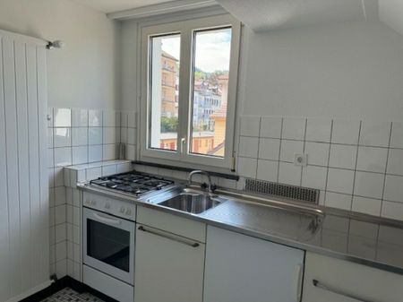 Renovierte 2- Zimmerwohnung an zentraler Lage zu vermieten - Photo 4