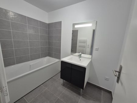 location Appartement T3 DE 62.54m² À MANOSQUE - Photo 5