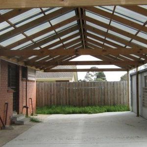 3 BEDROOM HOME IN CENTRAL LOCATION - Photo 2