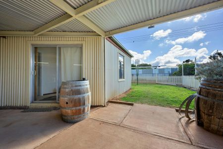 32 Heward Street - Photo 2