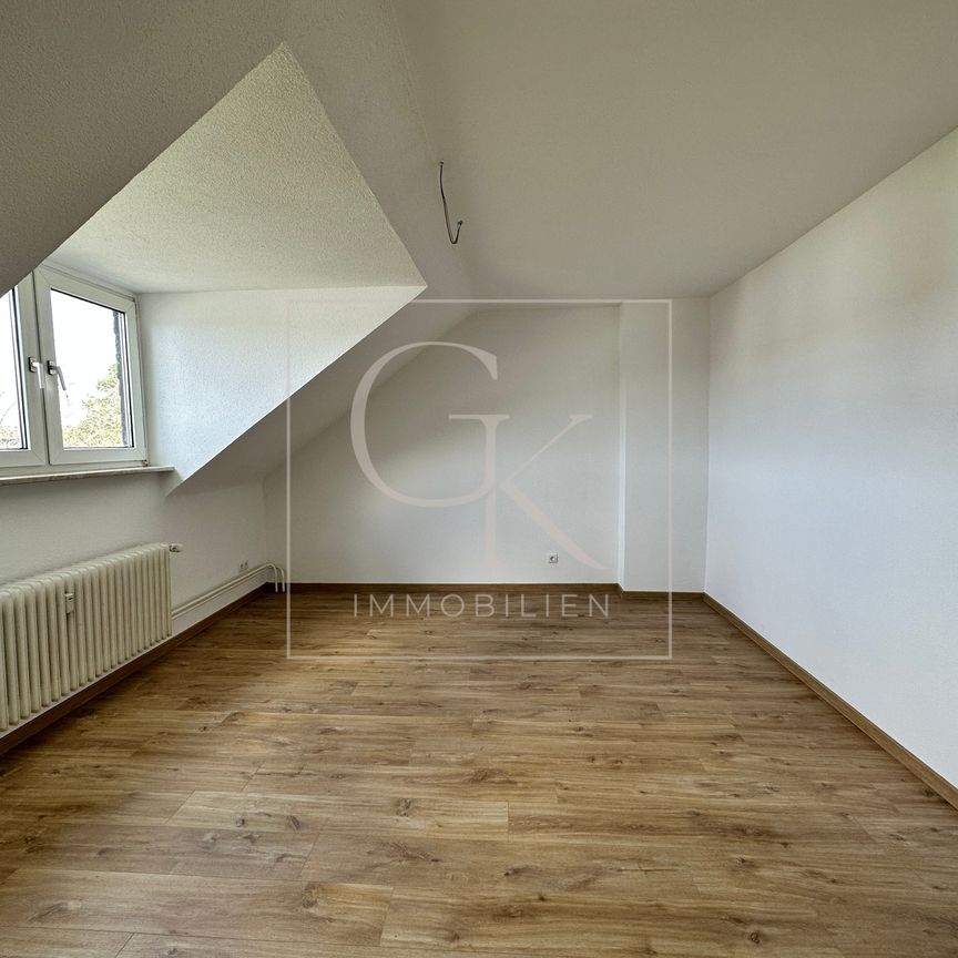 Frisch Modernisierte 3-Zimmer Dachgeschosswohnung - Foto 1