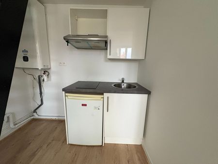 Location Appartement 1 pièce 25m² LILLE 59000 - Photo 3