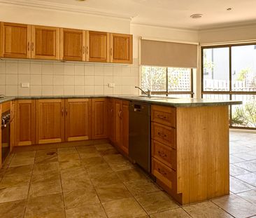 1 Park View Dr, Carnegie - Photo 5