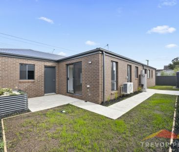237 Albert St, Sebastopol VIC 3356 - Photo 6