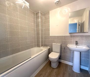 2 bedroom semi-detached house to rent - Photo 6