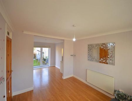 3 Bedroom Terraced To Let - Photo 3