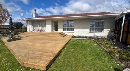 Feilding - 3 Bedrooms - Photo 5