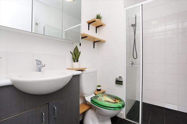 1013/39 Lonsdale Street, Melbourne VIC 3000 - Photo 1