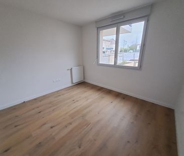 Location Appartement 3 pièces 61m² BRUGUIERES 31150 - Photo 2