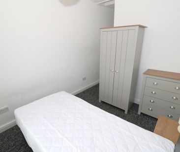 4 bedroom house share to rent - Photo 4