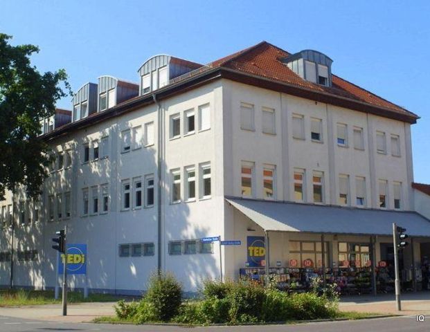 Ab Dezember 2025: Geräumige 3-Zimmer-Wohnung mit Laminatboden und Bad mit Badewanne - Photo 1