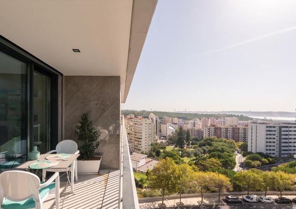 1 Bedroom Apartment with swimming pool, Miraflores, Oeiras
