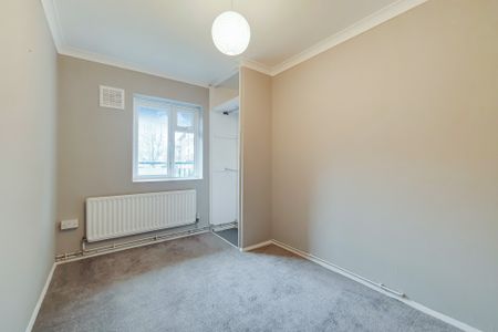 Restons Crescent - Photo 2