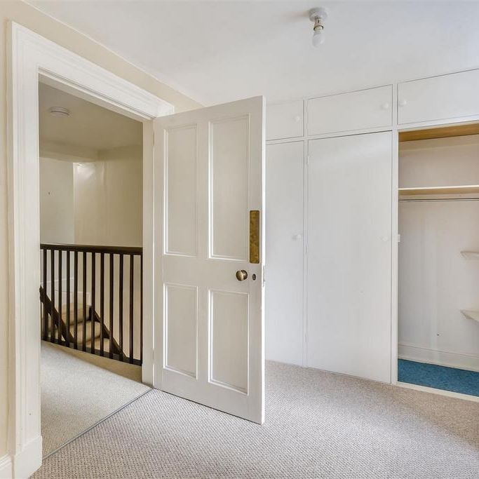5 bedroom detached house to rent - Photo 1