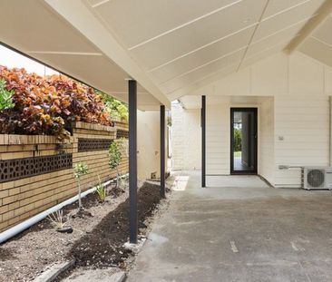 79 Markeri Street, Mermaid Waters - Photo 3