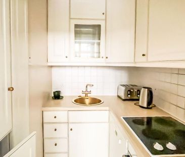 Studio to rent - Photo 6