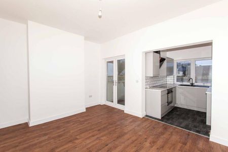 2 bedroom terraced house to rent - Photo 3