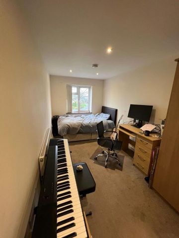 6 bedroom semi-detached house to rent - Photo 4