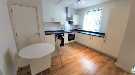 2 bedroom apartment to rent - Photo 5