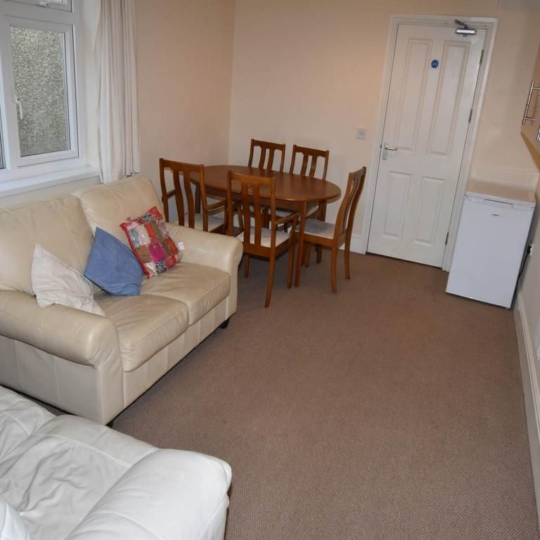 5 bedroom house to rent - Photo 1
