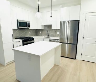 Brand New Condo – 2 Bathrooms! - Photo 1