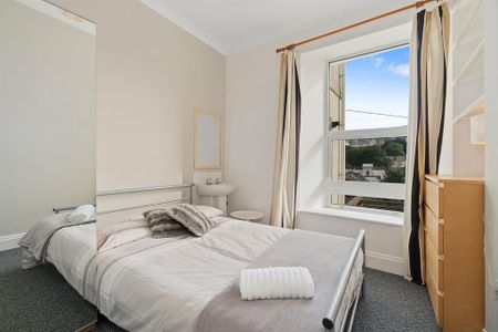 5 bedroom house to rent - Photo 2