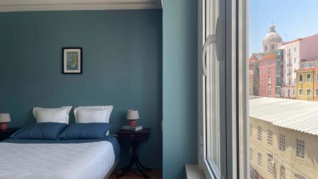Spacious Apartment in Rua da Bica do Sapato, Lisboa for 100 m² with 2 bedrooms - Photo 3