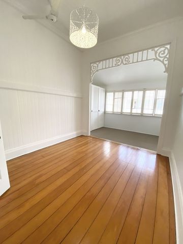 Spacious Family Home - Photo 5