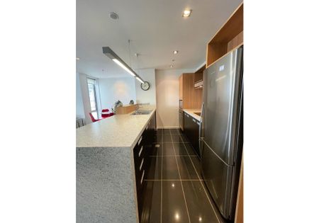 Superb central Wellington two bedroom apartment - Photo 5