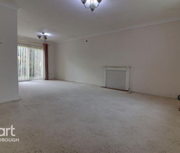 3 bedroom detached bungalow to rent - Photo 1