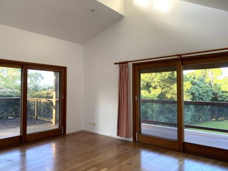 Elevated two bedroom home - Photo 2