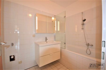 Großzügig angelegte 2-Zimmer-Wohnung im 3. Liftstock mit Tiefgaragenplatz - Foto 2