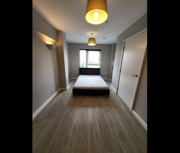 Room in a Shared Flat, Wandle Road, CR0 - Photo 2