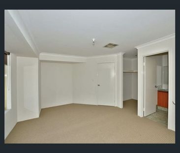 8 Bencubbin Street, Dawesville, WA 6211 - Photo 6