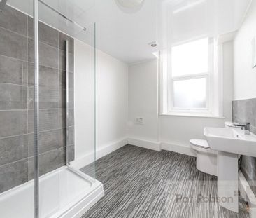 Helmsley Road Room 4, Newcastle Upon Tyne - Photo 5
