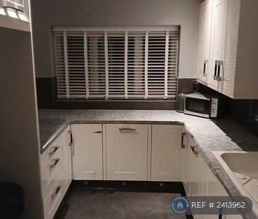 6 bedroom detached house to rent - Photo 1