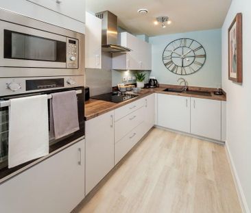 1 bedroom retirement property to rent - Photo 5