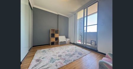 North facing 3 bedroom plus study modern apartment - Photo 3