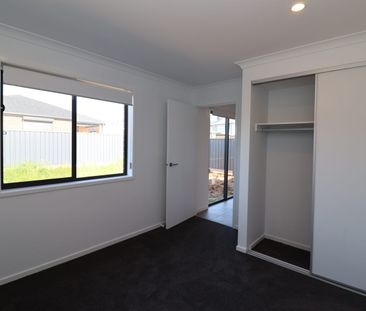 Stunning Family Home! - Photo 4