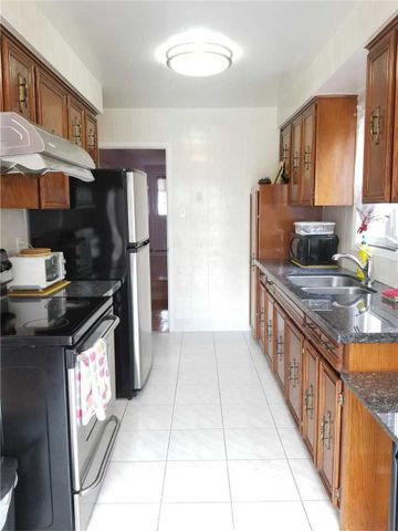For Lease - 95 Fawndale Crescent Unit# Room 2, Toronto, Ontario - Photo 4
