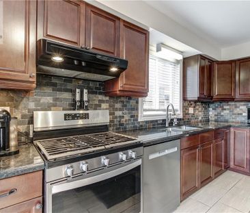 16 HARPER Street, Waterdown, Ontario, L0R2H3 - Photo 1
