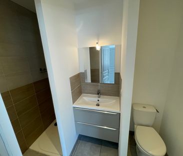 Location Appartement 2 pièces 38m² ROCHE LA MOLIERE 42230 - Photo 3