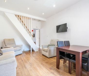 4 bedroom house to rent - Photo 1