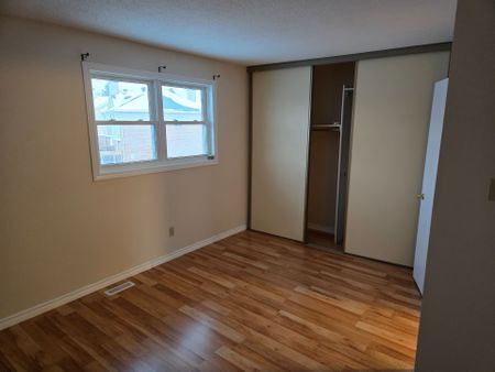 For Lease - 3 Bentbrook Crescent, Barrhaven, Ontario - Photo 2