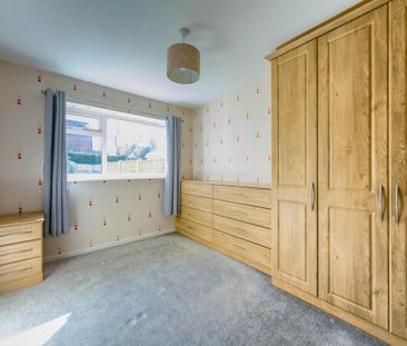 2 bedroom semi-detached bungalow to rent - Photo 3