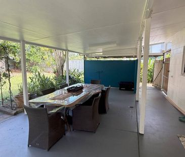 FUNISHED ROOM AVAILABLE - JCU MINUTES AWAY - ALL INCLUSIVE - Photo 3