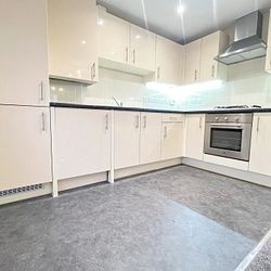 College Square, Westgate, CT8 8BW, Kent - Photo 3