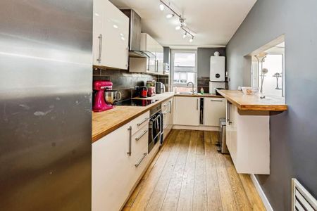 2 bedroom flat to rent - Photo 5